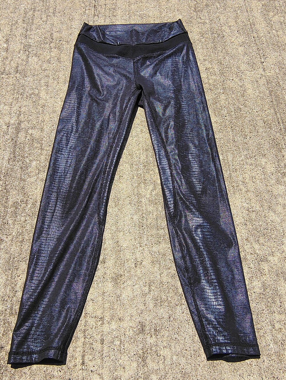 Zyia Iridescent Stamped Reptile Print Kakadu Brilliant Hi-Rise 7/8 Leggings 6-8